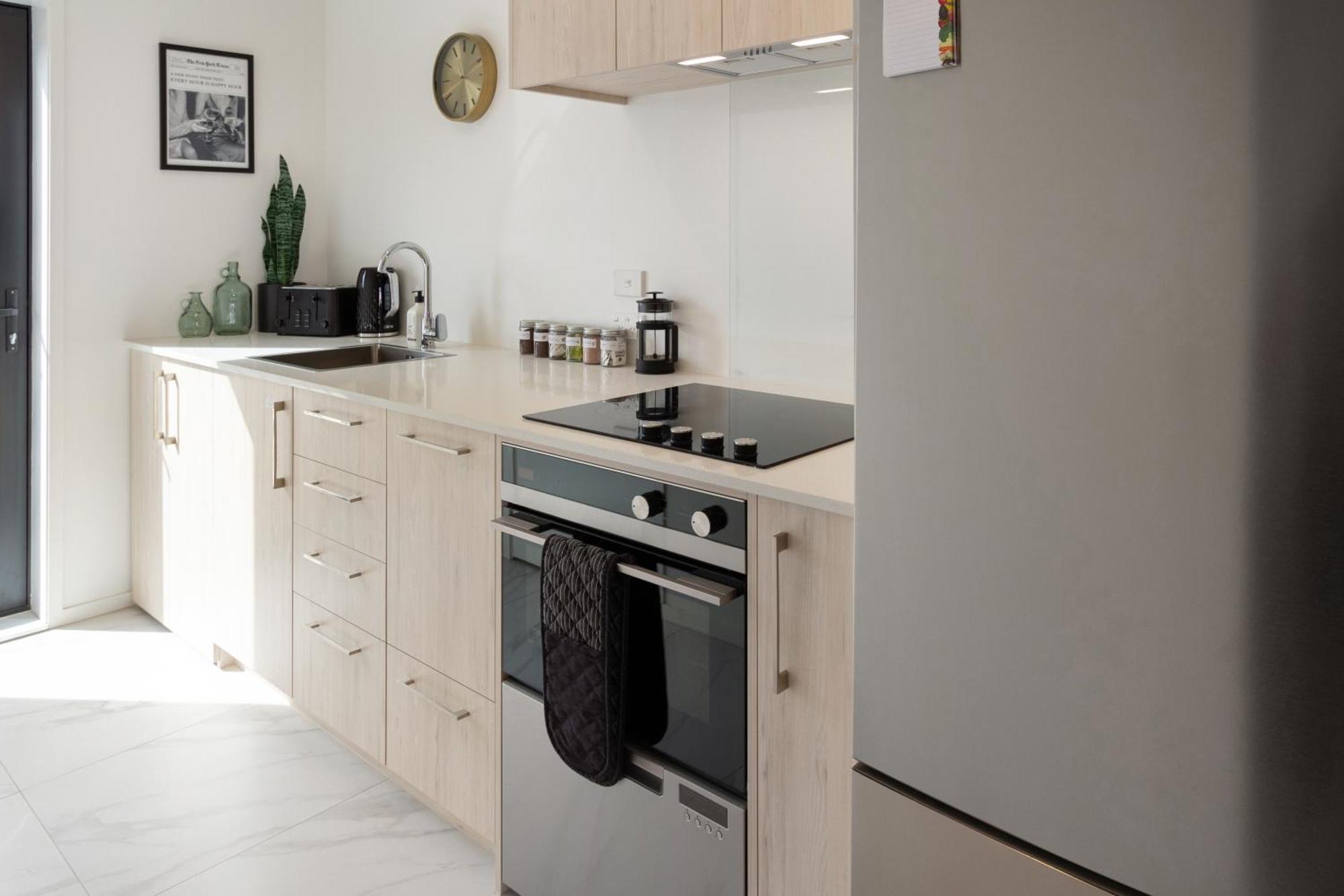 Prime Locale: Studio With Balcony Christchurch Esterno foto